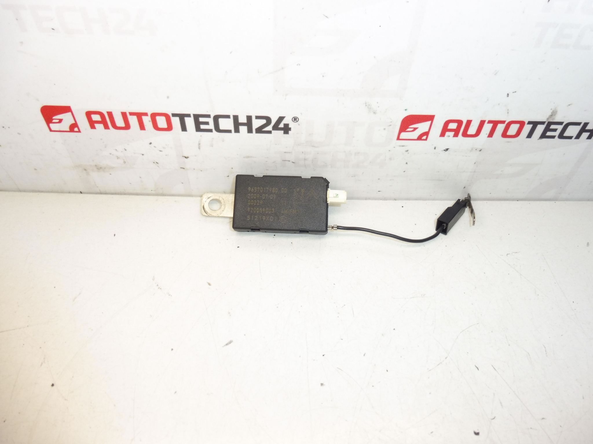 Amplificador de Antena AM/FM1 9657017980 6561JV