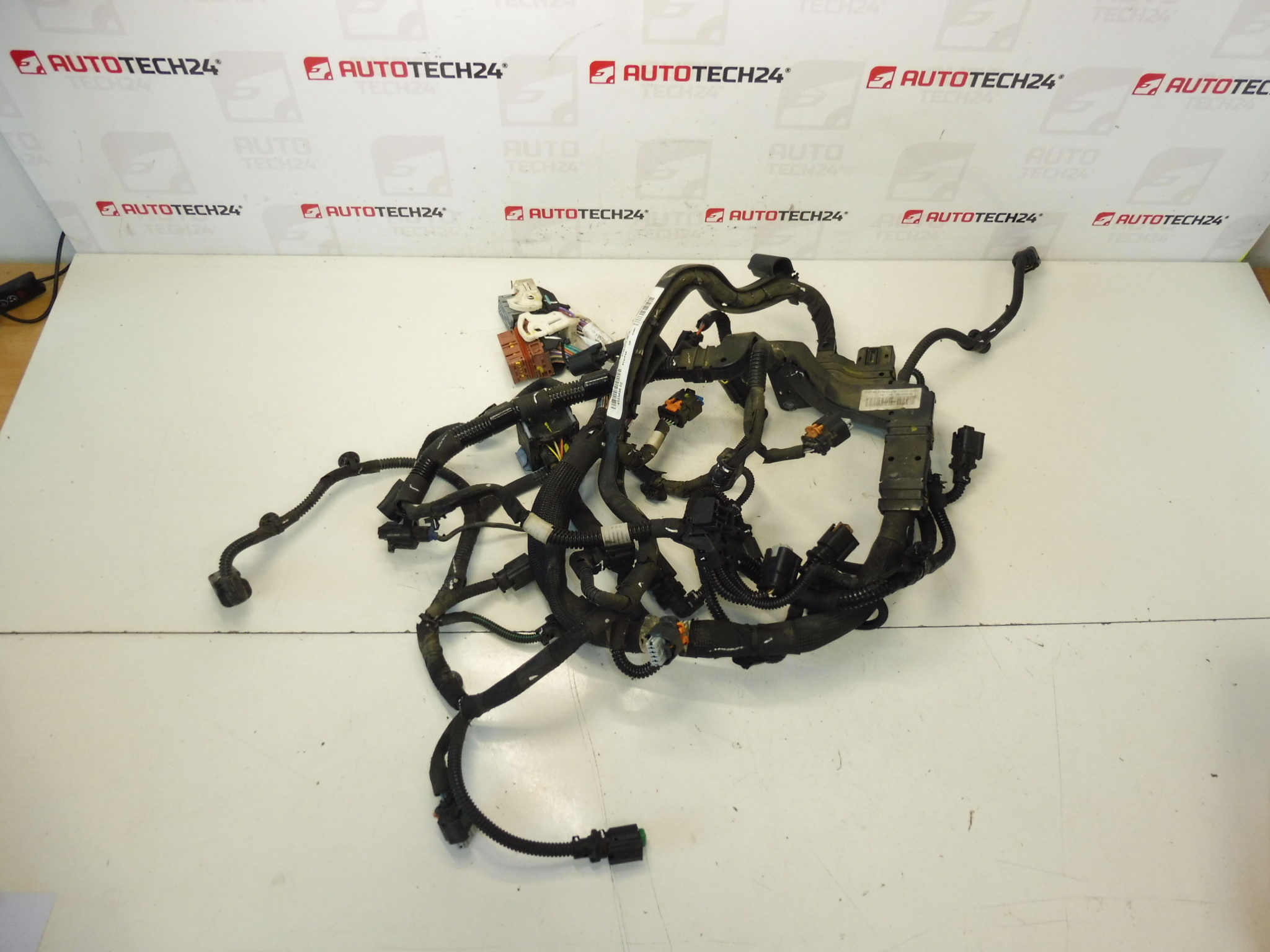 Conjunto motor principal 1.6 e-HDI Citroën Peugeot 9803029080