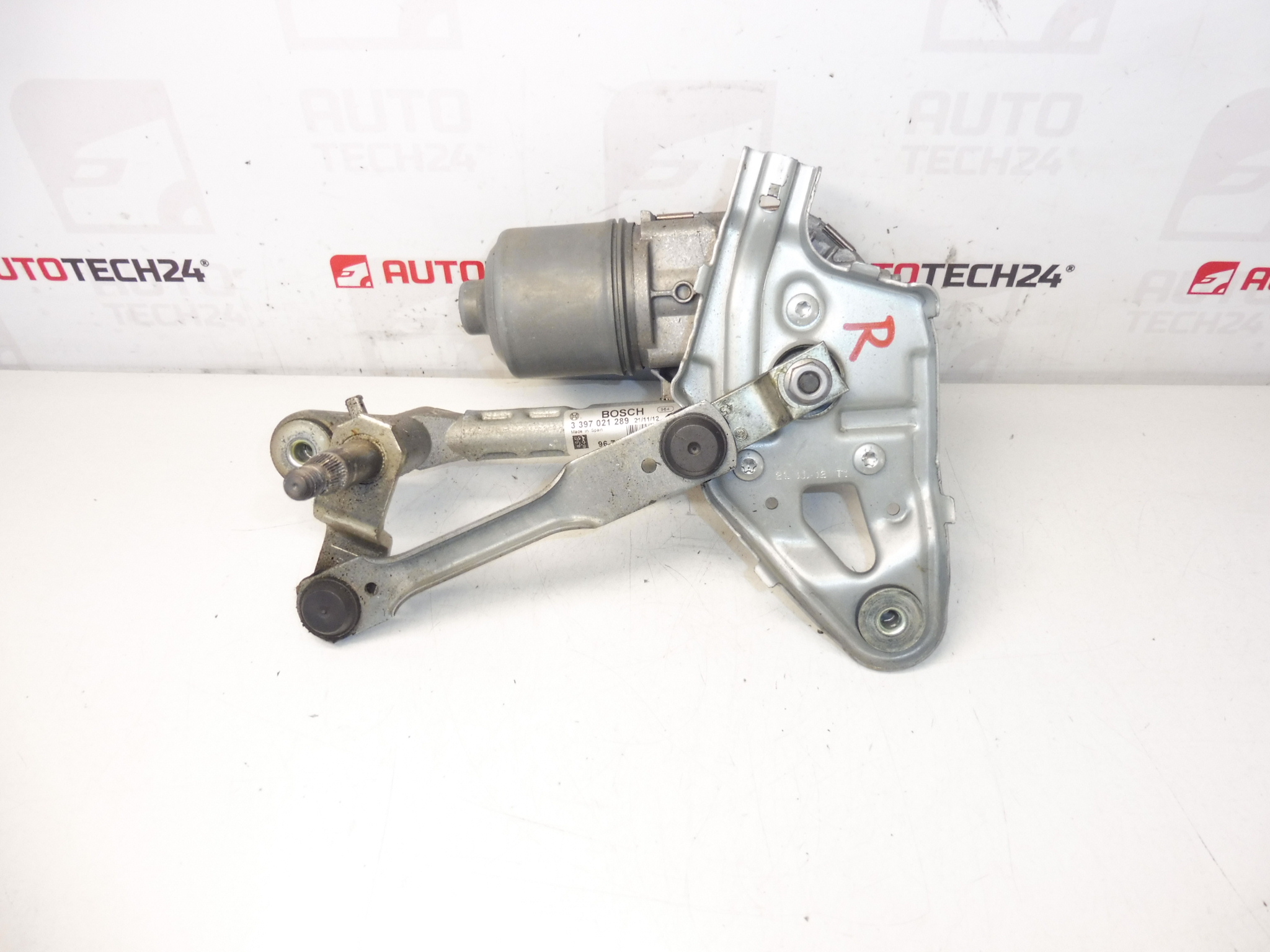 Motor do Limpador Direito Dianteiro Peugeot 3008 5008 9671062380 6405PX 6405PA