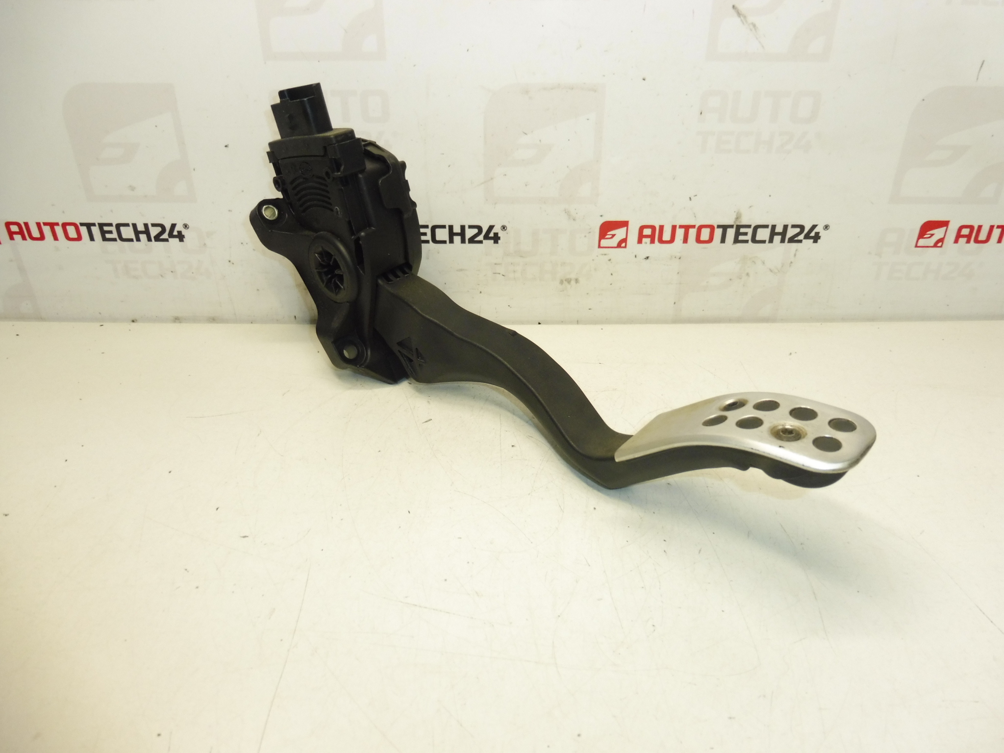 Pedal do acelerador HELLA Citroën Peugeot 9671433880 1601CX