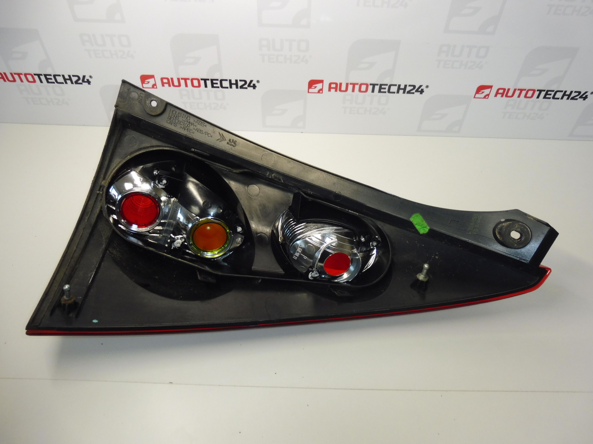 Lanterna traseira esquerda Peugeot 107 2013 81560-0H090 1607990580 - Image 2